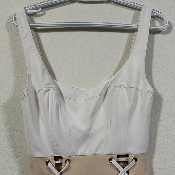 House of CB Two-Tone Lace-Up Nude and Cream Bodycon Dress Sz M - Picture 5 of 6